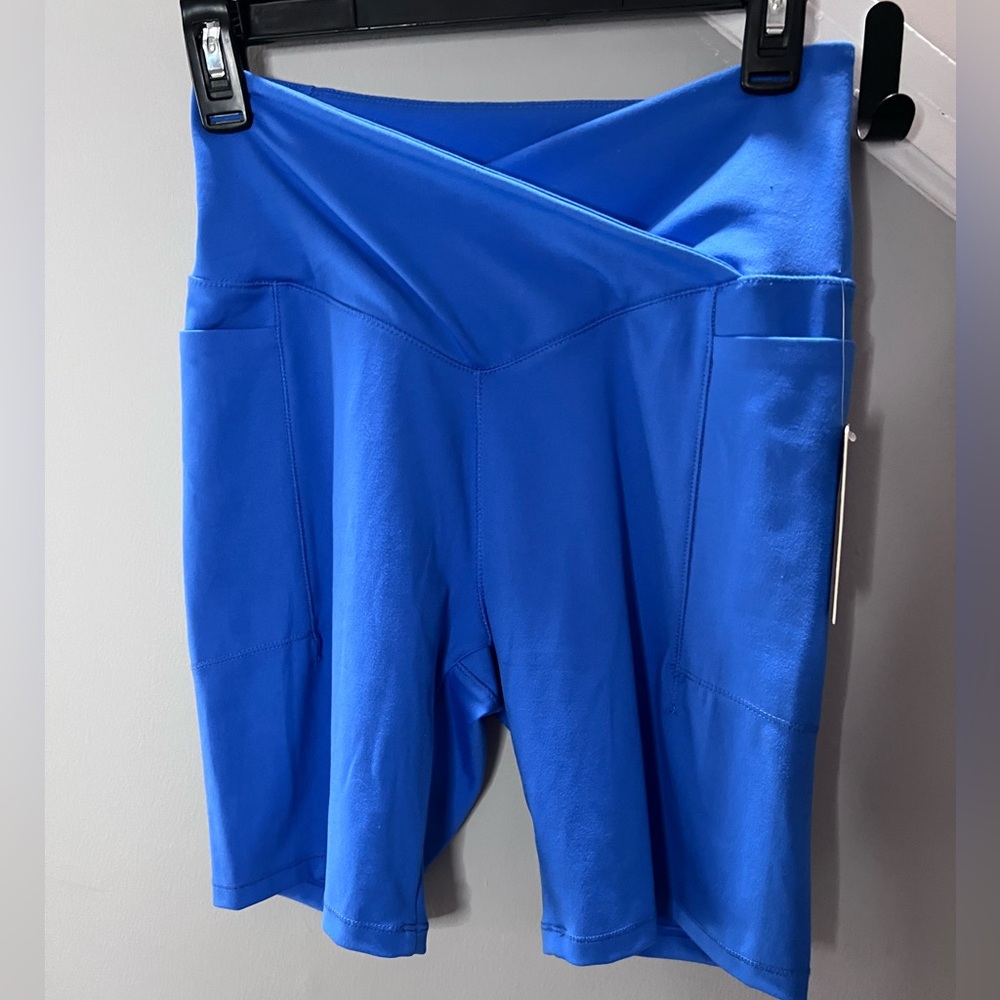 0013: Danskin Women's Palace Blue Bike Shorts       Size Small